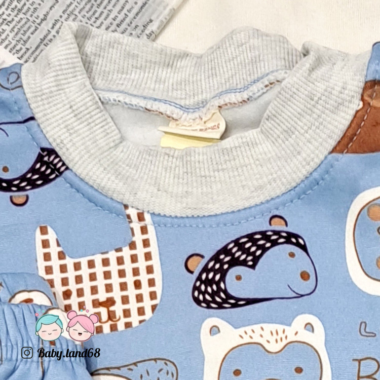 دور یقه بلوز تو کُرکی وارداتی بچگانه پسرانه مناسب ۶ تا ۸ الی ۹ سال