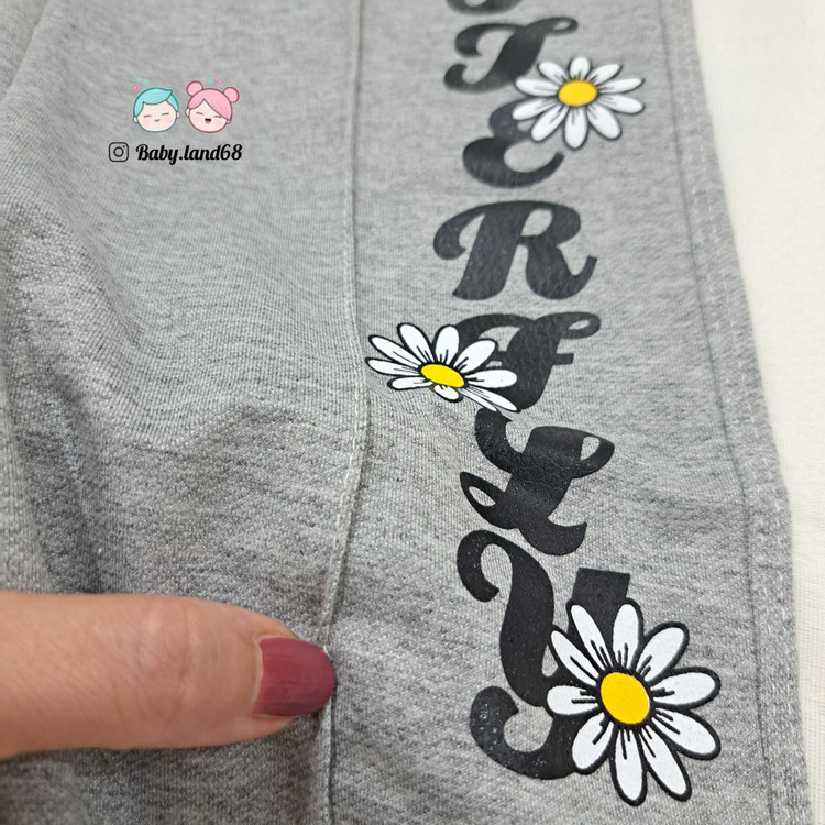 شلوار رگه دوزی دخترانه سایز ۷۰ تا ۸۰ مناسب ۶ تا ۹ سال جنس ملانژ