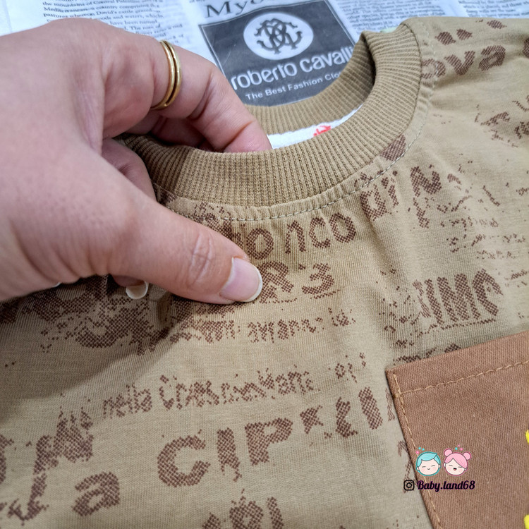 دوخت تمیز و با کیفیت دور یقه تیشرت بچگانه اسپرت ۱ تا ۵ سال