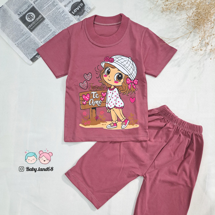 ست تیشرت و شلوارک دخترانه بچگانه ۶ ماه تا ۷ سال سایز ۳۵ تا ۵۰ جنس پنبه طرح دخترک کلاه به سر رنگ بنفش